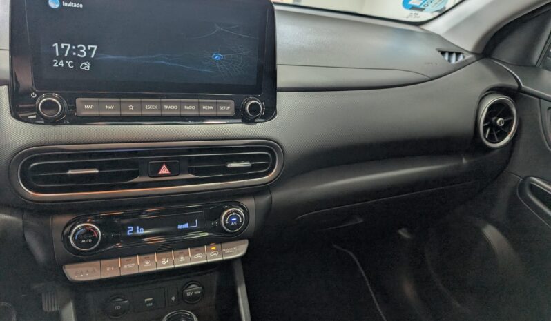 HYUNDAI KONA 1.6 GDI HEV STYLE SKY DCT – HÍBRIDO lleno