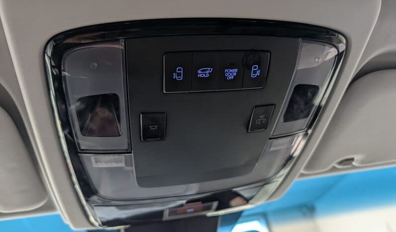 HYUNDAI STARIA 2.2 CRDi TECNO 9 PLAZAS – DIÉSEL lleno