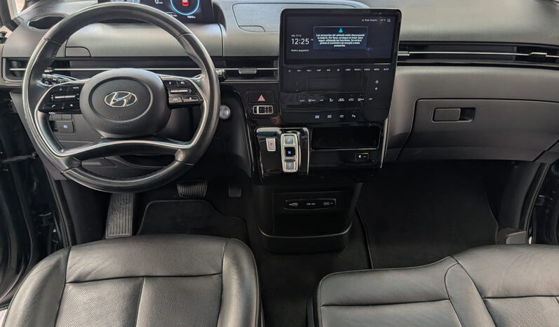 HYUNDAI STARIA 2.2 CRDi TECNO 9 PLAZAS – DIÉSEL lleno