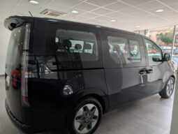 HYUNDAI STARIA 2.2 CRDi TECNO 9 PLAZAS – DIÉSEL lleno